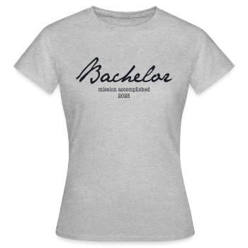 Bachelier '25 - Mission accomplie - T-shirt Femme - gris chiné - Devant - AI Model Female 172 dark (172cm)