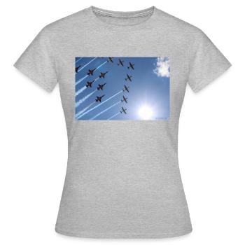 Patrouille Suisse and PC-7 of the Swiss Air Force - Women's T-Shirt - heather grey - Front - AI Model Female 172 dark (172cm)