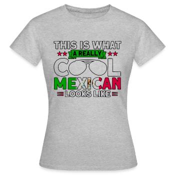 Mexikanische Flagge Mexikanische Wurzeln Geschenk - Frauen T-Shirt - Grau meliert - Vorne - AI Model Female 172 dark (172cm)