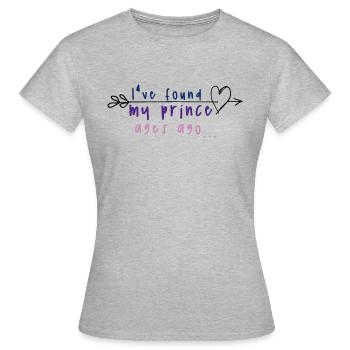 HT Royal Wedding Prince - T-shirt Femme - gris chiné - Devant - AI Model Female 172 dark (172cm)