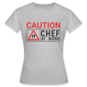 Cuisinier / Chef: Mise en garde - Chef au travail. - T-shirt Femme - gris chiné - Devant - AI Model Female 172 dark (172cm)
