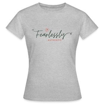 Furchtlos authentisch Onbevreesd authentiek - Frauen T-Shirt - Grau meliert - Vorne - AI Model Female 172 dark (172cm)