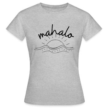 Surf et bains de soleil : la vie ultime - T-shirt Femme - gris chiné - Devant - AI Model Female 172 dark (172cm)