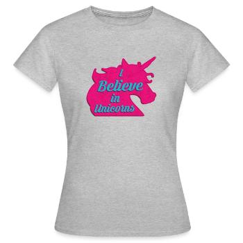 Je crois aux licornes - T-shirt Femme - gris chiné - Devant - AI Model Female 172 dark (172cm)