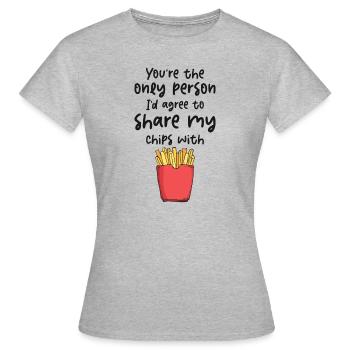 Food Friendship Deel Chips Lovers Eten - Vrouwen T-shirt - grijs gemêleerd - Voor - AI Model Female 172 dark (172cm)
