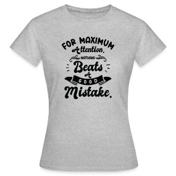 Maximale Aufmerksamkeit Gut Fehler - Frauen T-Shirt - Grau meliert - Vorne - AI Model Female 172 dark (172cm)