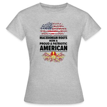 Mazedonischer Amerikanischer Patriot USA - Frauen T-Shirt - Grau meliert - Vorne - AI Model Female 172 dark (172cm)