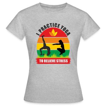 Je pratique le yoga pour évacuer le stress - T-shirt Femme - gris chiné - Devant - AI Model Female 172 dark (172cm)