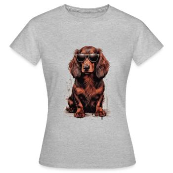 Langhaardackel mit Sonnenbrille für Dackelfans - Frauen T-Shirt - Grau meliert - Vorne - AI Model Female 172 dark (172cm)