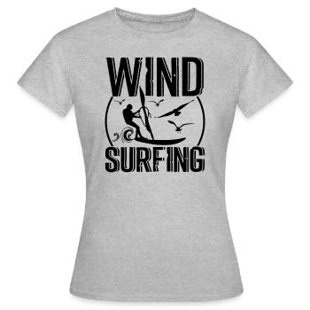 Windsurfing - Frauen T-Shirt - Grau meliert - Vorne - AI Model Female 172 dark (172cm)