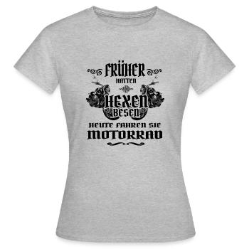 Les sorcières avaient un balai, aujourd'hui une moto - T-shirt Femme - gris chiné - Devant - AI Model Female 172 dark (172cm)