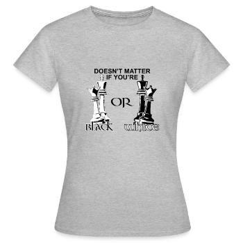 Schach - Frauen T-Shirt - Grau meliert - Vorne - AI Model Female 172 dark (172cm)