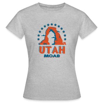 Utah MOAB - Frauen T-Shirt - Grau meliert - Vorne - AI Model Female 172 dark (172cm)