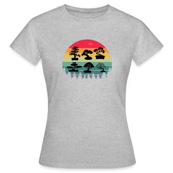 Urkomische altmodische Pflanzbäume, die meditieren - Frauen T-Shirt - Grau meliert - Vorne - AI Model Female 172 dark (172cm)