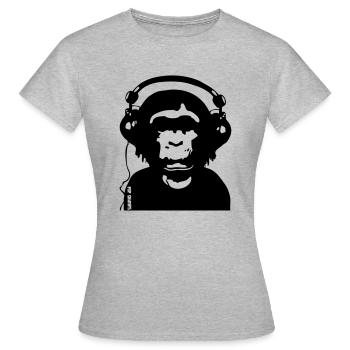 Music by POP CHIMPS - Frauen T-Shirt - Grau meliert - Vorne - AI Model Female 172 dark (172cm)