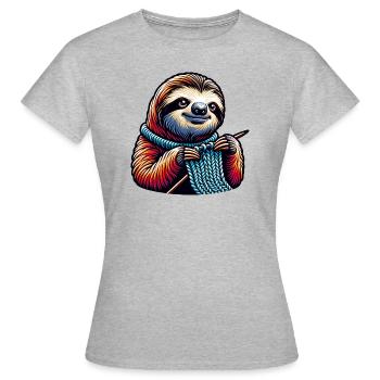 Mignon paresseux tricotant avec enthousiasme - T-shirt Femme - gris chiné - Devant - AI Model Female 172 dark (172cm)
