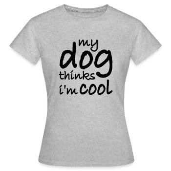 Le chien pense dans la fraîcheur - T-shirt Femme - gris chiné - Devant - AI Model Female 172 dark (172cm)