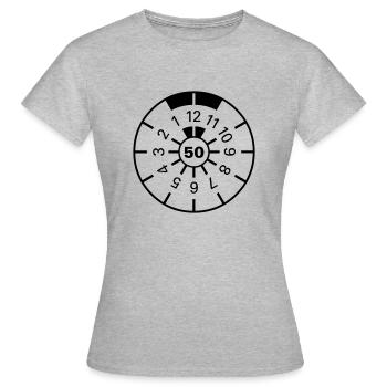 50 - TÜV anniversaire autocollant - T-shirt Femme - gris chiné - Devant - AI Model Female 172 dark (172cm)