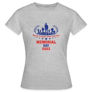 N’oubliez jamais leur service Memorial Day 2023 - T-shirt Femme - gris chiné - Devant - AI Model Female 172 dark (172cm)