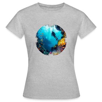 Plongée dans des récifs coralliens colorés - T-shirt Femme - gris chiné - Devant - AI Model Female 172 dark (172cm)