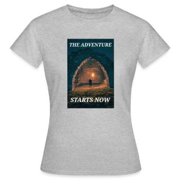 Dein Abenteuer! - Frauen T-Shirt - Grau meliert - Vorne - AI Model Female 172 dark (172cm)