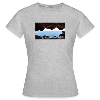 A cinematic view of Life - Women's T-Shirt - heather grey - Front - AI Model Female 172 dark (172cm)