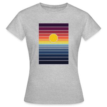 Sonnenuntergang - Frauen T-Shirt - Grau meliert - Vorne - AI Model Female 172 dark (172cm)