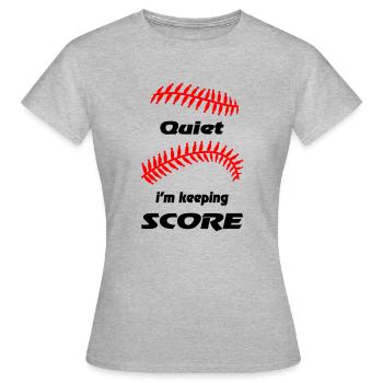 QUIET i'm keeping Score - T-shirt Femme - gris chiné - Devant - AI Model Female 172 dark (172cm)