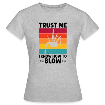 Dudelsack für Dudelsackspieler und Schotten - Frauen T-Shirt - Grau meliert - Vorne - AI Model Female 172 dark (172cm)