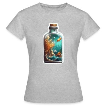 Magische Flasche / Korken / Unterwasser / Fische - Frauen T-Shirt - Grau meliert - Vorne - AI Model Female 172 dark (172cm)