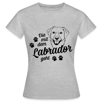Die mit dem Labrador geht - Hundepfoten - Frauen T-Shirt - Grau meliert - Vorne - AI Model Female 172 dark (172cm)