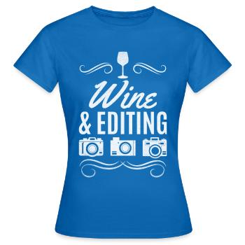 Photographe Vin & Montage Photographie Appareil photo Photographe - T-shirt Femme - bleu royal - Devant - AI Model Female 172 dark (172cm)