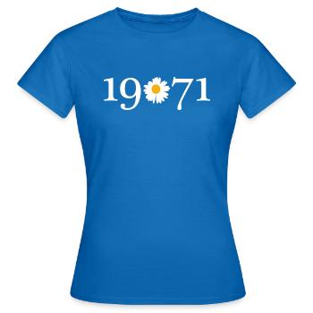Marguerite of the Year 1971 - Women's T-Shirt - royal blue - Front - AI Model Female 172 dark (172cm)