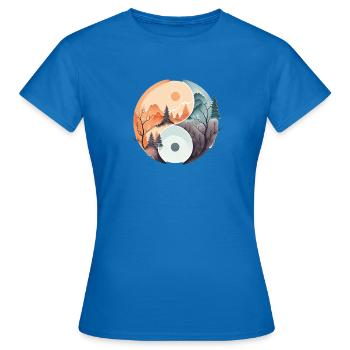 Ying Yang - Montagnes / Plage - T-shirt Femme - bleu royal - Devant - AI Model Female 172 dark (172cm)