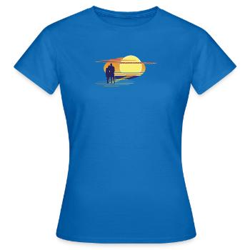 Disinformation - Frauen T-Shirt - Royalblau - Vorne - AI Model Female 172 dark (172cm)