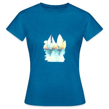 Two sailing boats - T-shirt Femme - bleu saphir antique chiné - Devant - AI Model Female 172 dark (172cm)