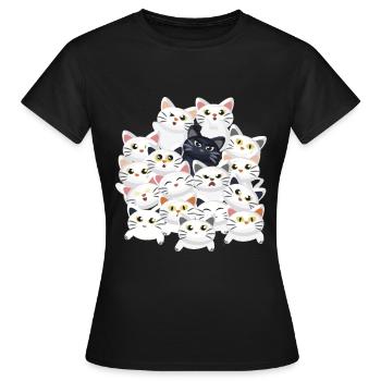 Katzen auf dem Haufen - Frauen T-Shirt - Schwarz - Vorne - AI Model Female 172 dark (172cm)