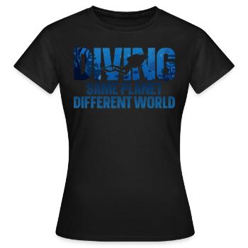 Scuba Diverg Diving Same Planet - T-shirt Femme - noir - Devant - AI Model Female 172 dark (172cm)