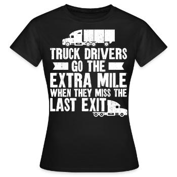 Trucker Truck Driver Vintage Truck - Frauen T-Shirt - Schwarz - Vorne - AI Model Female 172 dark (172cm)