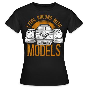 Conducteur de train diesel de marchandises - T-shirt Femme - noir - Devant - AI Model Female 172 dark (172cm)