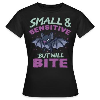 Chauve-souris Halloween Petite Sensible Mais Mordra - T-shirt Femme - noir - Devant - AI Model Female 172 dark (172cm)