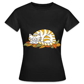 Schlafende Mieze auf Herbstlaub - Frauen T-Shirt - Schwarz - Vorne - AI Model Female 172 dark (172cm)