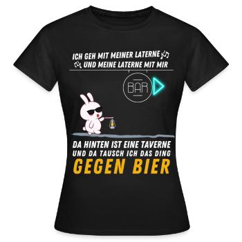 Ich geh mit meiner Laterne und meine Laterne mit - Frauen T-Shirt - Schwarz - Vorne - AI Model Female 172 dark (172cm)