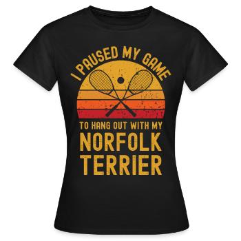 Squash und Norfolk Terrier - Frauen T-Shirt - Schwarz - Vorne - AI Model Female 172 dark (172cm)
