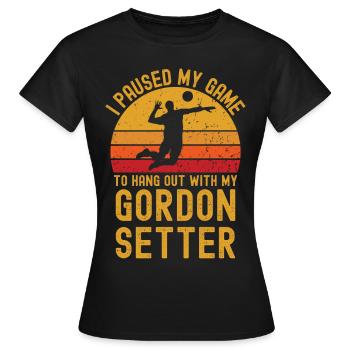 Volleyball and Gordon Setter - Women's T-Shirt - black - Front - AI Model Female 172 dark (172cm)