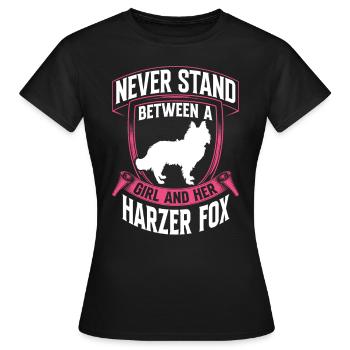 Girl and her Harz Fox Old German Herding Dog - Women's T-Shirt - black - Front - AI Model Female 172 dark (172cm)