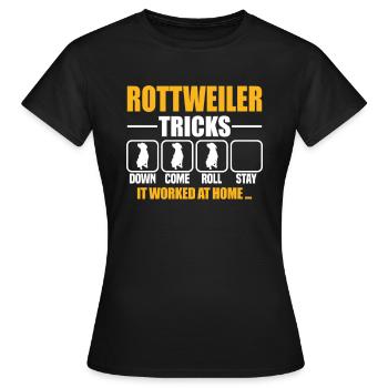 Rottweiler Tricks - Frauen T-Shirt - Schwarz - Vorne - AI Model Female 172 dark (172cm)
