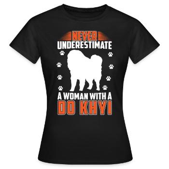 Femme avec Do, Khyi, Dogue tibétain, Dogue tibétain - T-shirt Femme - noir - Devant - AI Model Female 172 dark (172cm)
