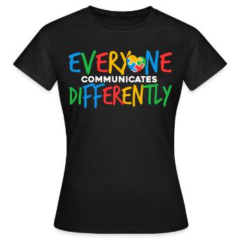 Tout le monde communique différemment - T-shirt Femme - noir - Devant - AI Model Female 172 dark (172cm)