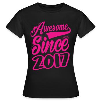 Génial depuis 2017 - T-shirt Femme - noir - Devant - AI Model Female 172 dark (172cm)